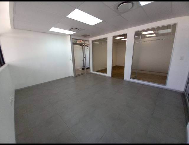 199M² OFFICE TO LET IN BRYANSTON